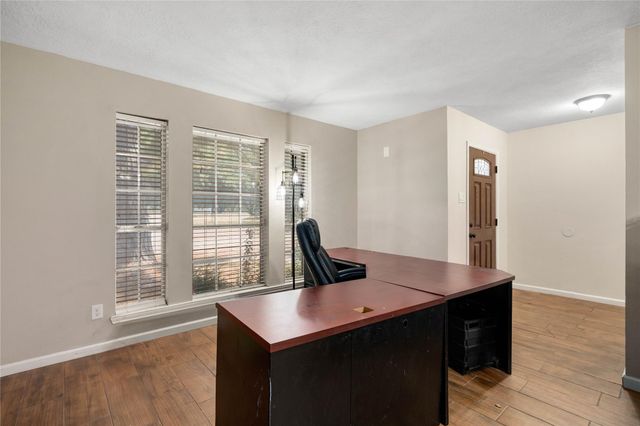 6923 Lonesome Woods Trail, Humble, TX 77346