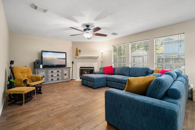6923 Lonesome Woods Trail, Humble, TX 77346
