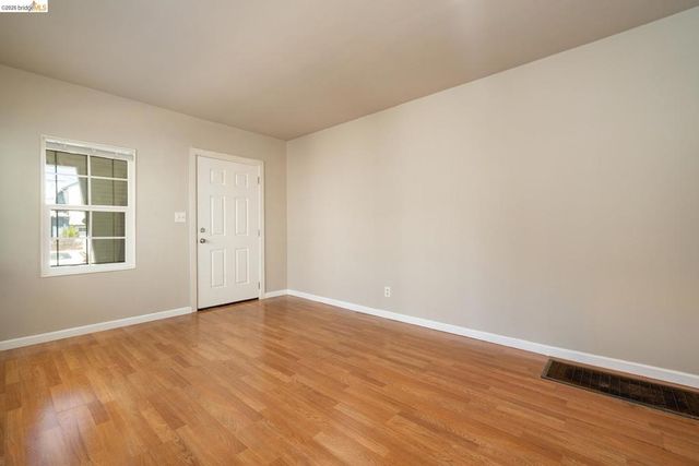 1246 Berkeley Way, Berkeley, CA 94702