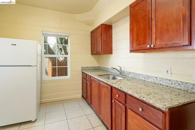 1246 Berkeley Way, Berkeley, CA 94702