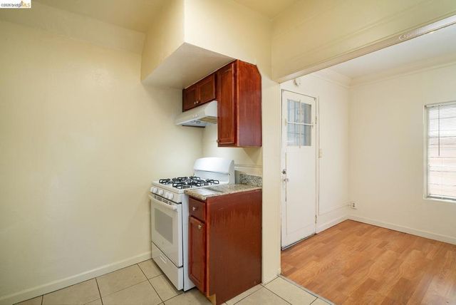 1246 Berkeley Way, Berkeley, CA 94702
