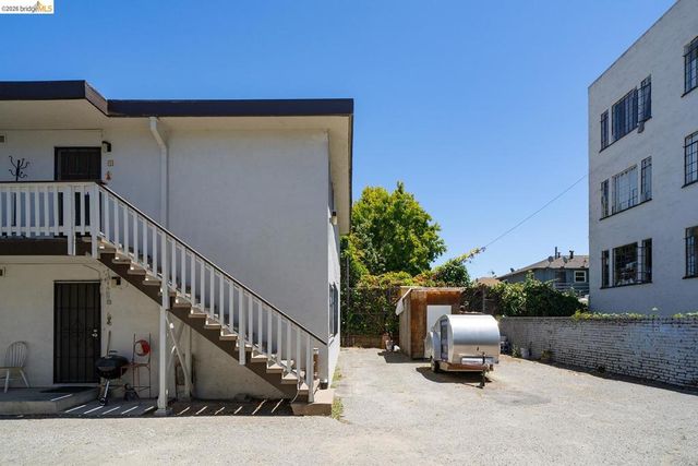 1246 Berkeley Way, Berkeley, CA 94702