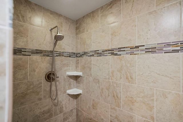 11951 Slater Street, Overland Park, KS 66213