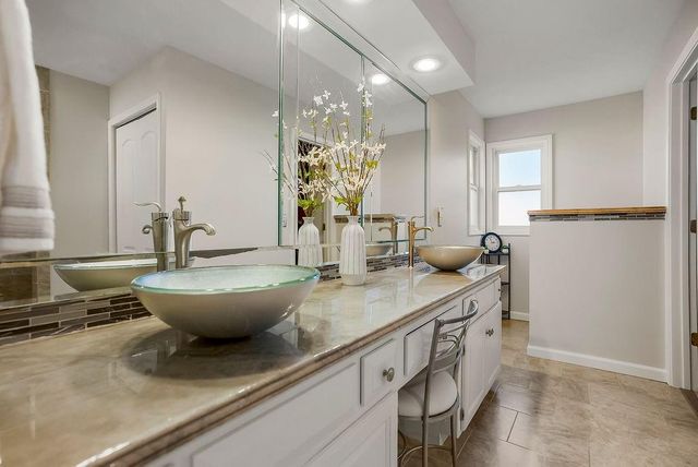 11951 Slater Street, Overland Park, KS 66213