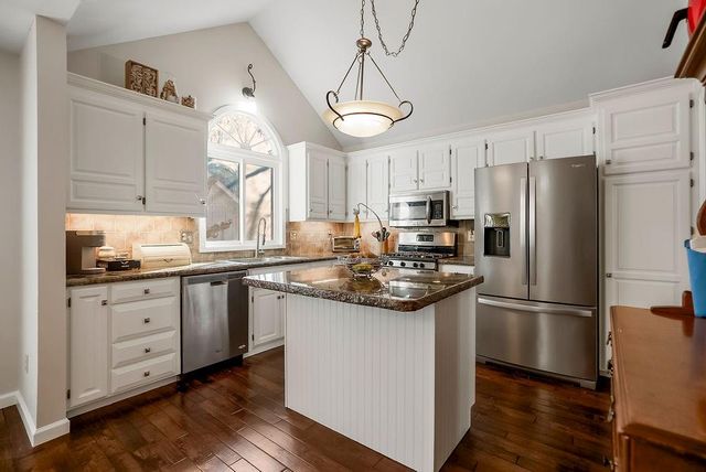 11951 Slater Street, Overland Park, KS 66213