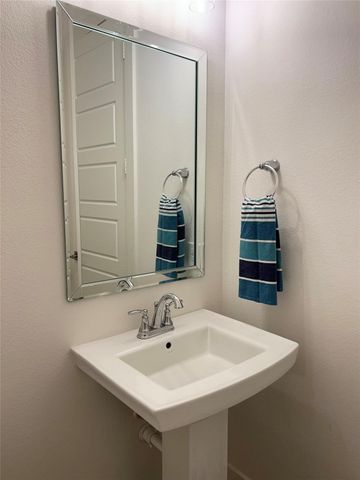 2823 Stanley Avenue, Fort Worth, TX 76110