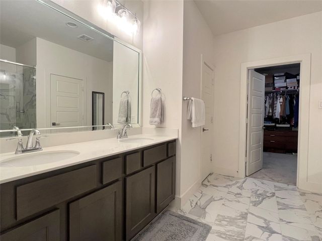 2823 Stanley Avenue, Fort Worth, TX 76110