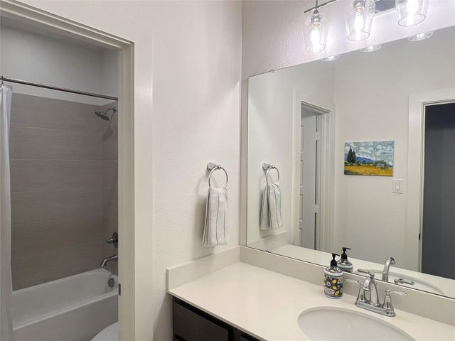 2823 Stanley Avenue, Fort Worth, TX 76110
