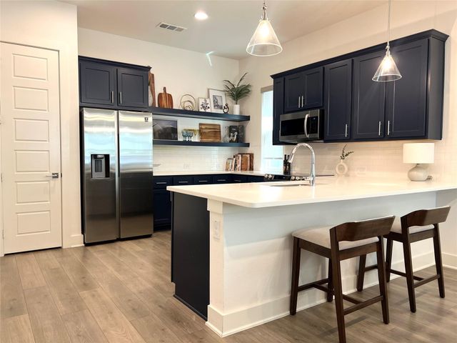2823 Stanley Avenue, Fort Worth, TX 76110