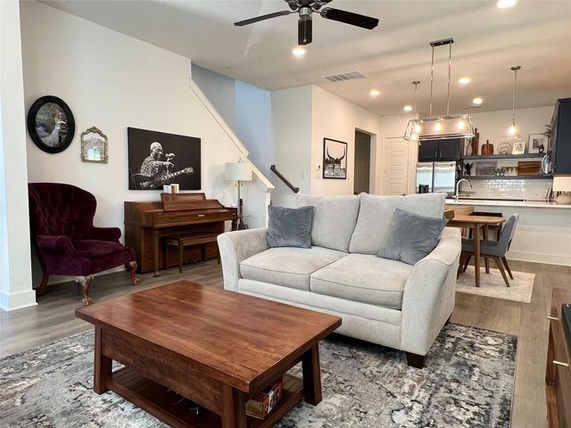 2823 Stanley Avenue, Fort Worth, TX 76110
