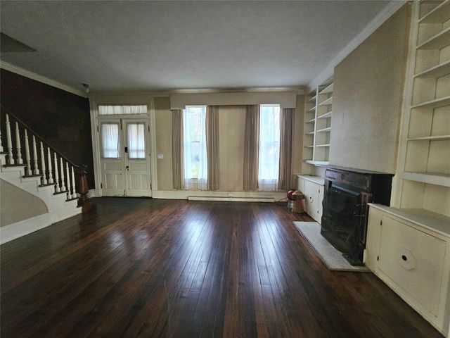 323 W 7TH Street, Erie, PA 16502