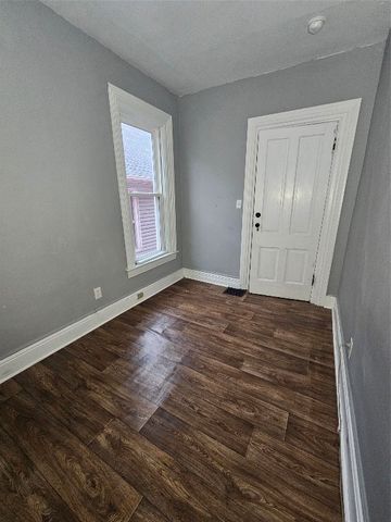 323 W 7TH Street, Erie, PA 16502