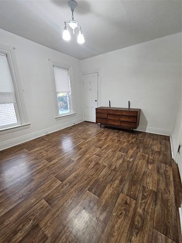 323 W 7TH Street, Erie, PA 16502