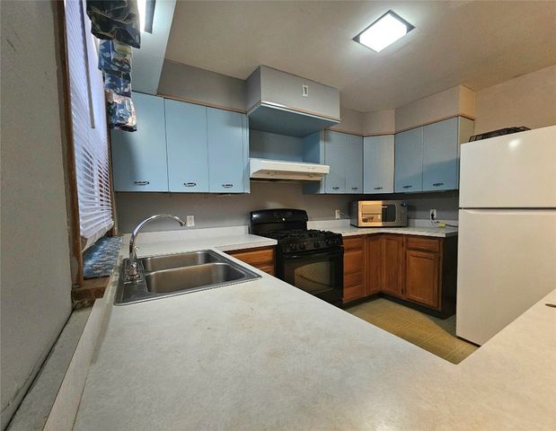 323 W 7TH Street, Erie, PA 16502