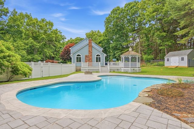 106 Colonial Drive, Andover, MA 01810