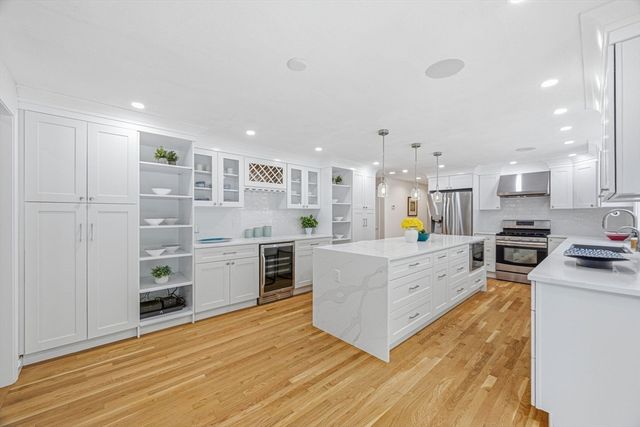106 Colonial Drive, Andover, MA 01810