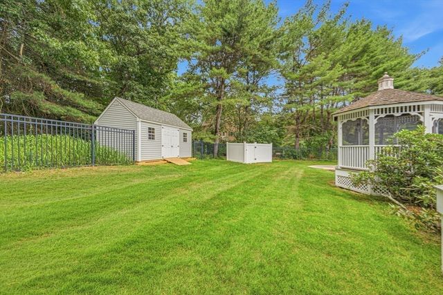 106 Colonial Drive, Andover, MA 01810