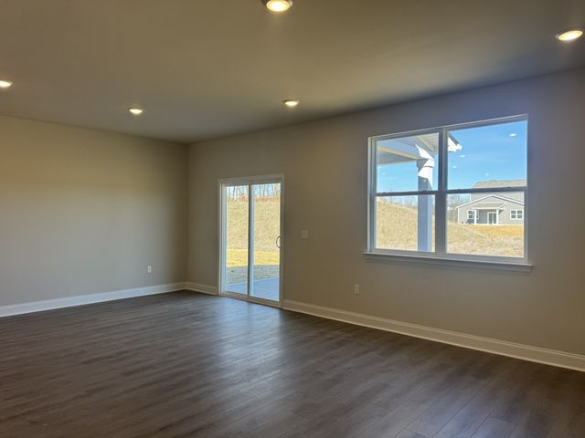 136 Dahlia Dr, La Vergne, TN 37086