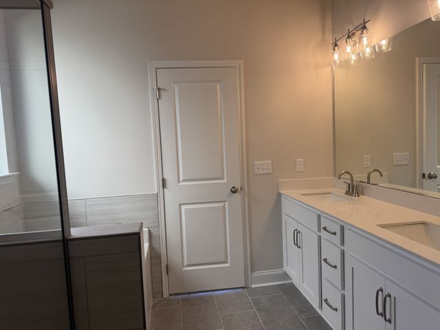 136 Dahlia Dr, La Vergne, TN 37086