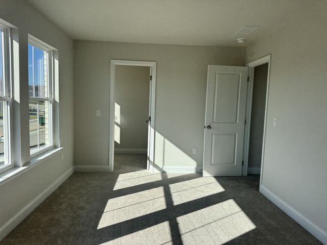 136 Dahlia Dr, La Vergne, TN 37086