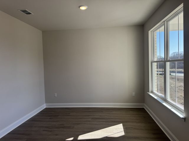 136 Dahlia Dr, La Vergne, TN 37086