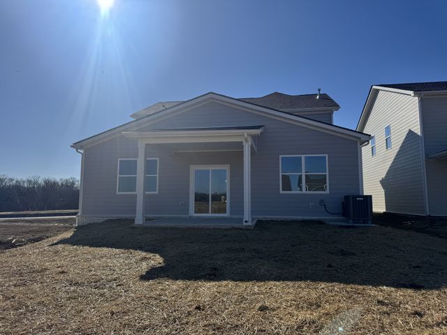 136 Dahlia Dr, La Vergne, TN 37086