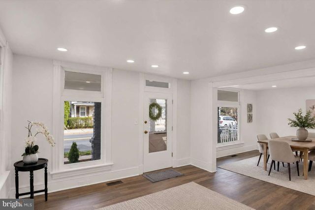 113 N YORK ST, Mechanicsburg, PA 17055