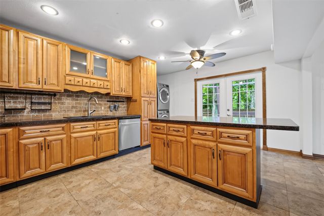 2716 Echo Street, The Woodlands, TX 77380