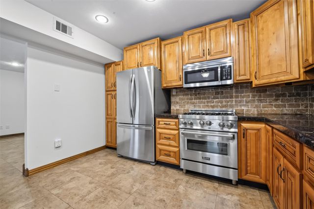 2716 Echo Street, The Woodlands, TX 77380