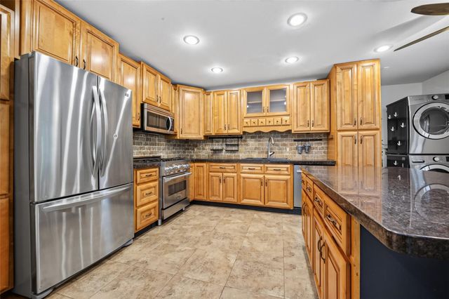 2716 Echo Street, The Woodlands, TX 77380