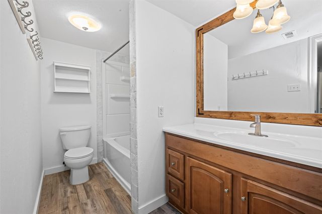 2716 Echo Street, The Woodlands, TX 77380