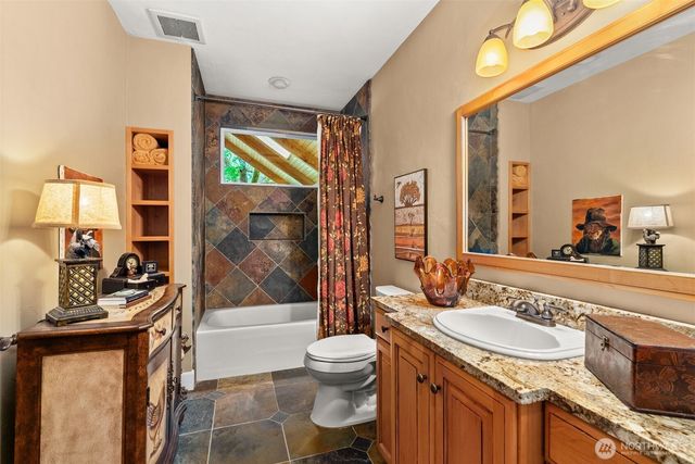7920 Holiday Valley Drive NW, Olympia, WA 98502