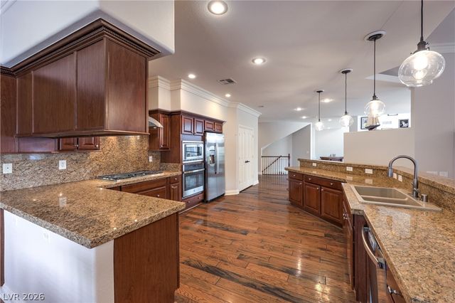 7480 Grassy Field Court, Las Vegas, NV 89131
