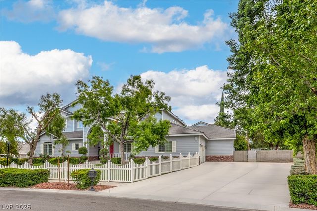 7480 Grassy Field Court, Las Vegas, NV 89131