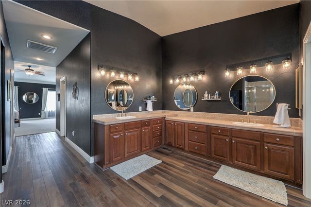 7480 Grassy Field Court, Las Vegas, NV 89131