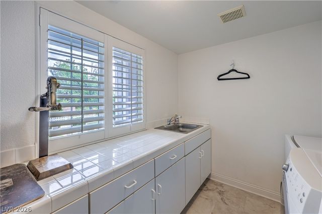 7480 Grassy Field Court, Las Vegas, NV 89131