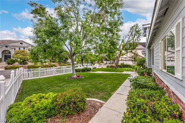 7480 Grassy Field Court, Las Vegas, NV 89131