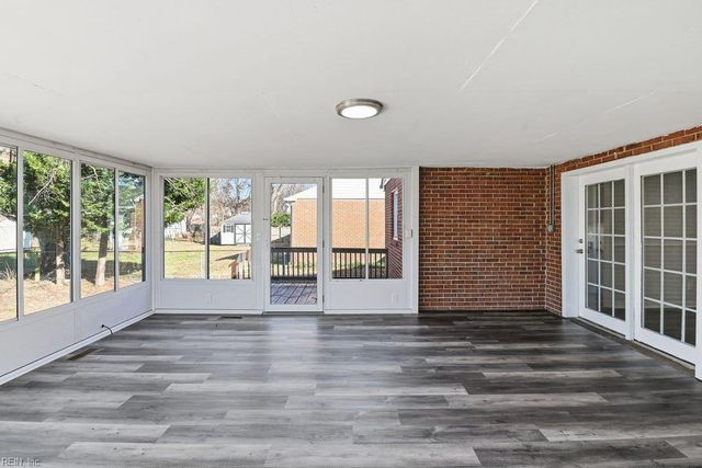 18 Fort Worth ST, Hampton, VA 23669