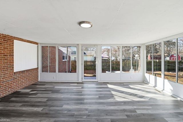 18 Fort Worth ST, Hampton, VA 23669