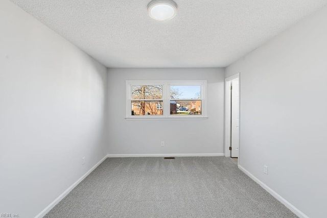 18 Fort Worth ST, Hampton, VA 23669