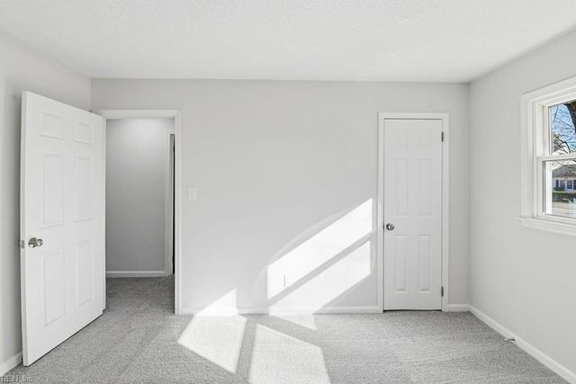 18 Fort Worth ST, Hampton, VA 23669