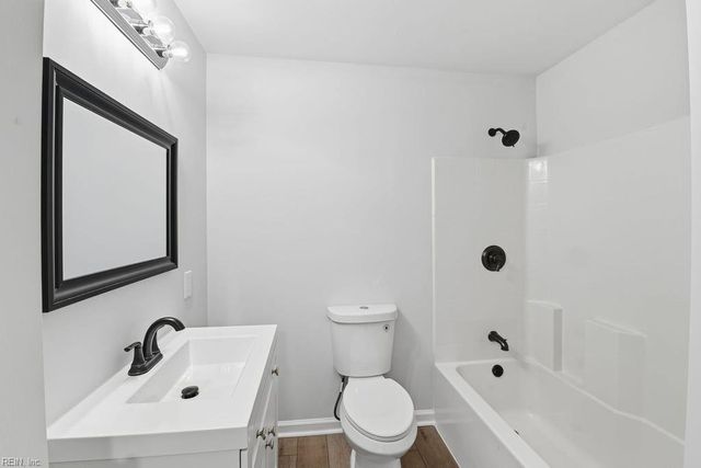 18 Fort Worth ST, Hampton, VA 23669