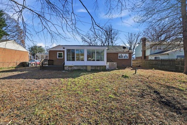 18 Fort Worth ST, Hampton, VA 23669