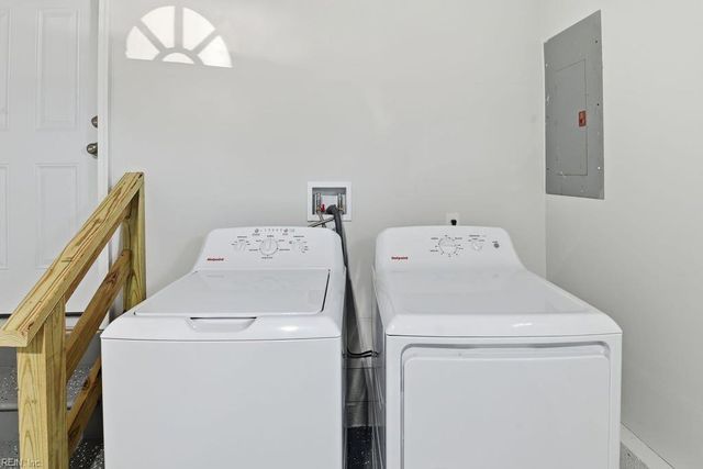 18 Fort Worth ST, Hampton, VA 23669