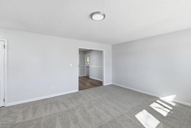 18 Fort Worth ST, Hampton, VA 23669