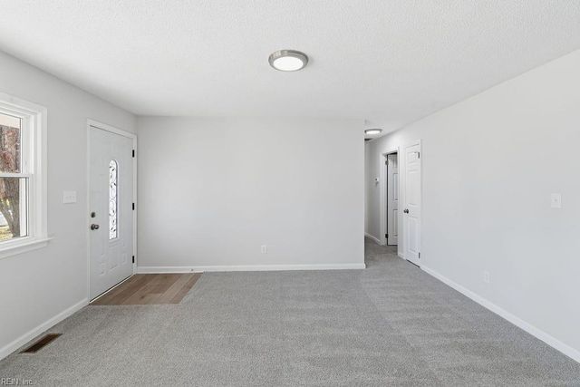 18 Fort Worth ST, Hampton, VA 23669