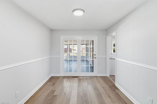 18 Fort Worth ST, Hampton, VA 23669