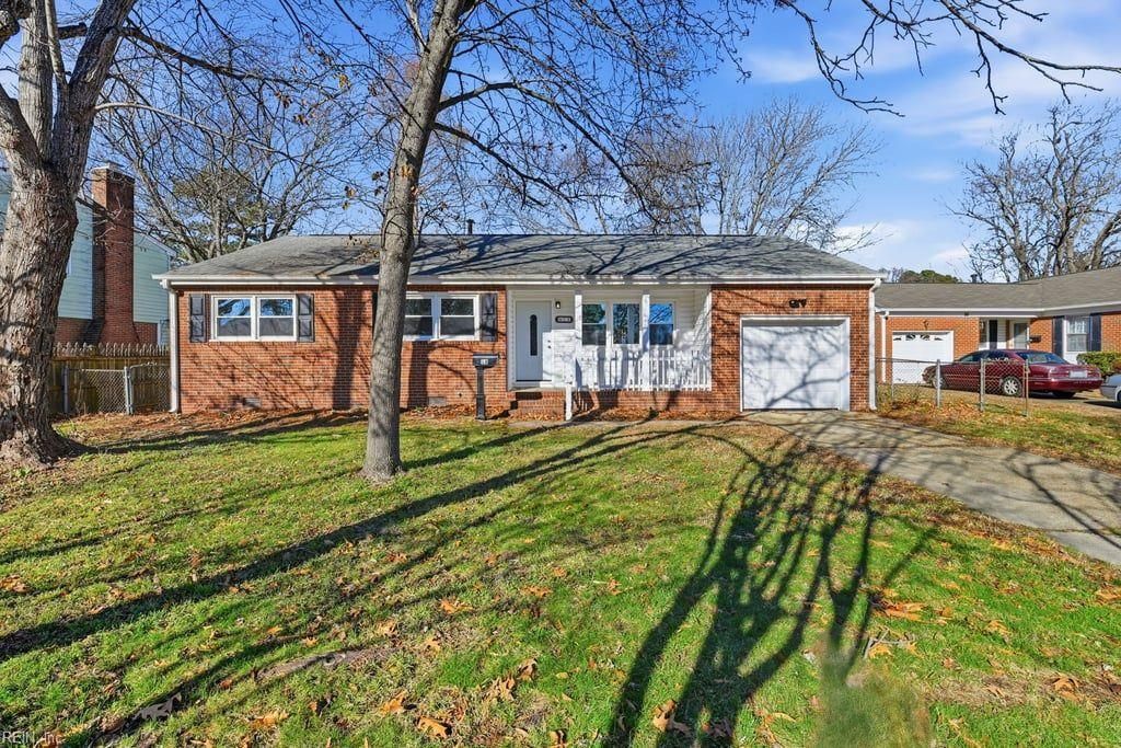 18 Fort Worth ST, Hampton, VA 23669
