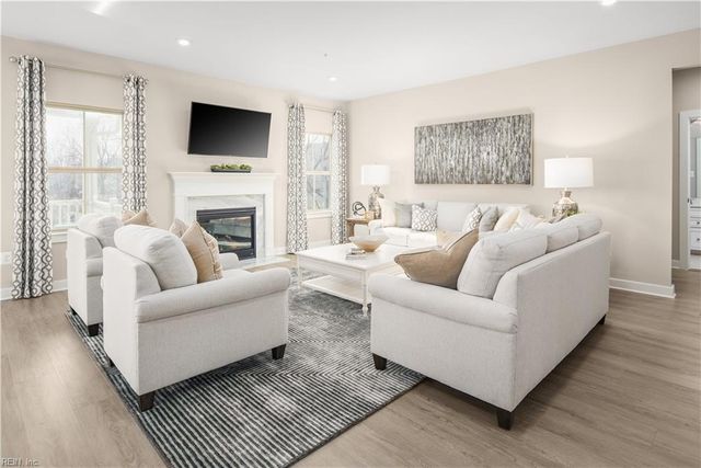 206 Leif ST, Moyock, NC 27958