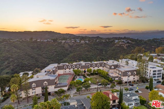 2385 Roscomare Road F10, Los Angeles, CA 90077